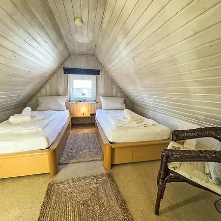 4 In Ruhigem Haus By Interhome